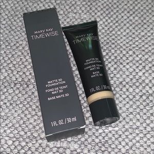 Mary Kay 3D Foundation